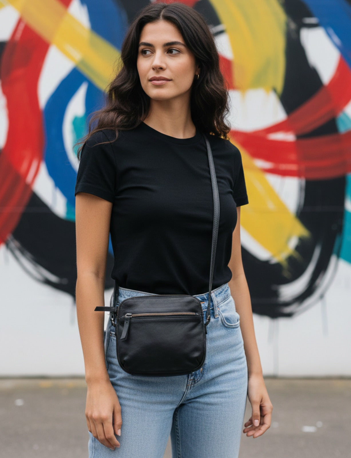 BONDI SML LEATHER XBODY BAG- A-0006-BLACK- NEW IN