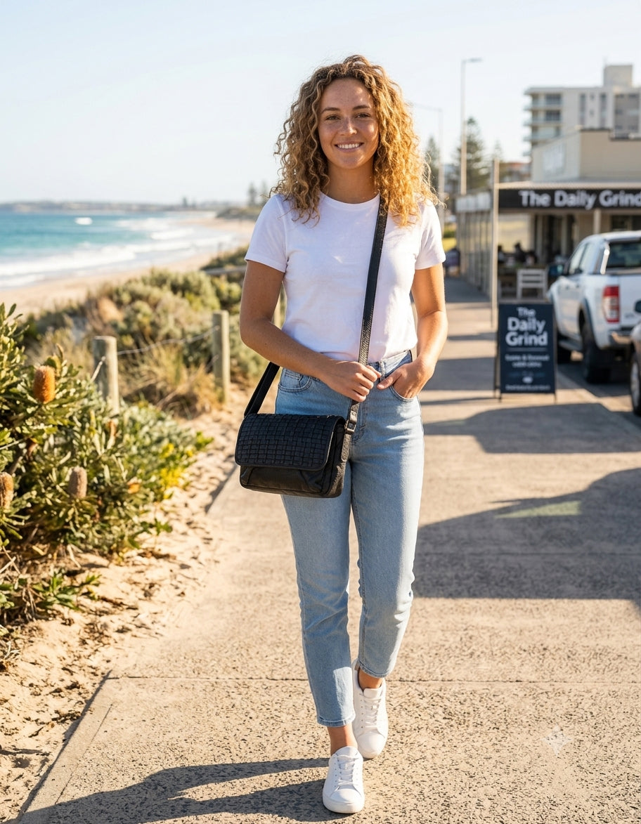 COLLINGWOOD XBODY BAG - BLACK